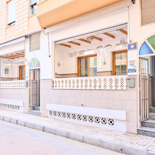 Dos apartamentos junto al mar
